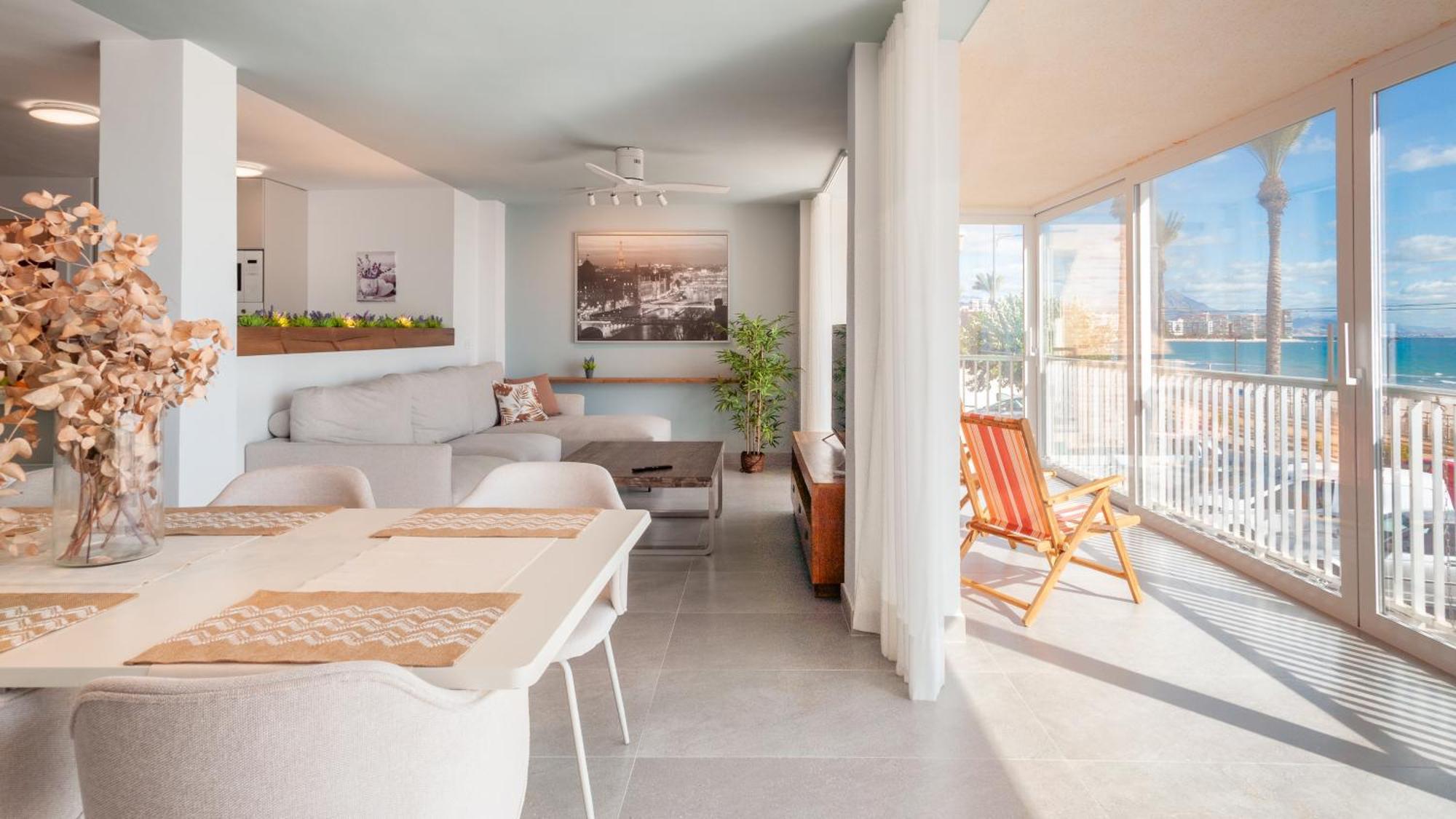 Sohosuites Campello Beach El Campello Bagian luar foto